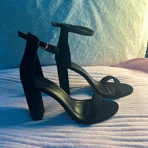 3 inch pretty little thing black heels size 10